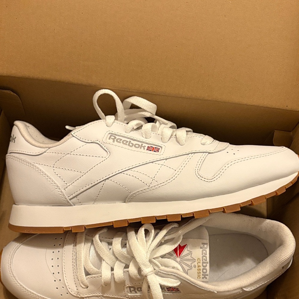Reebok Men's White Leather Sneakers